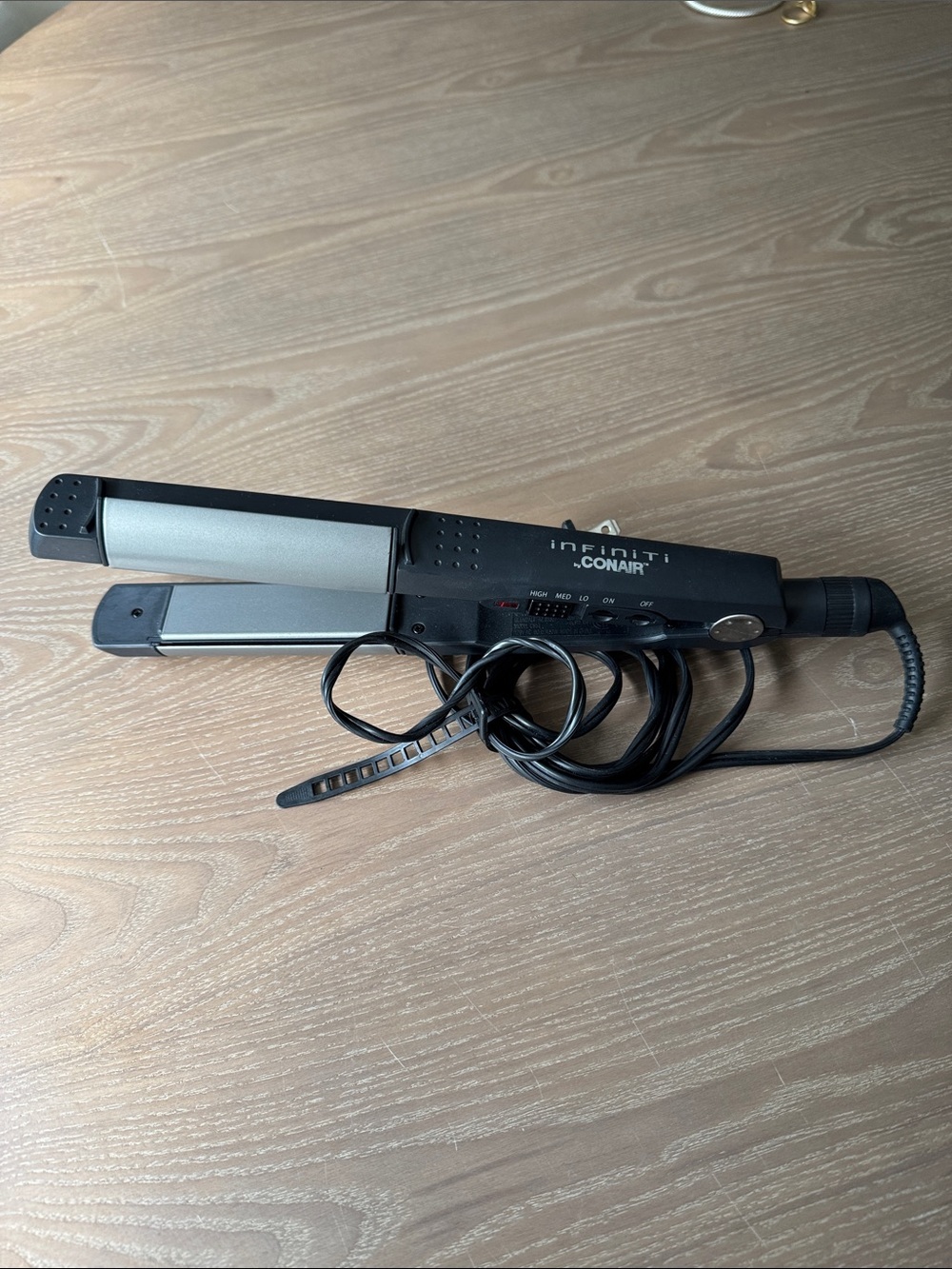 Conair Infiniti 2-in-1 Straighten or Curl Hair Styler
